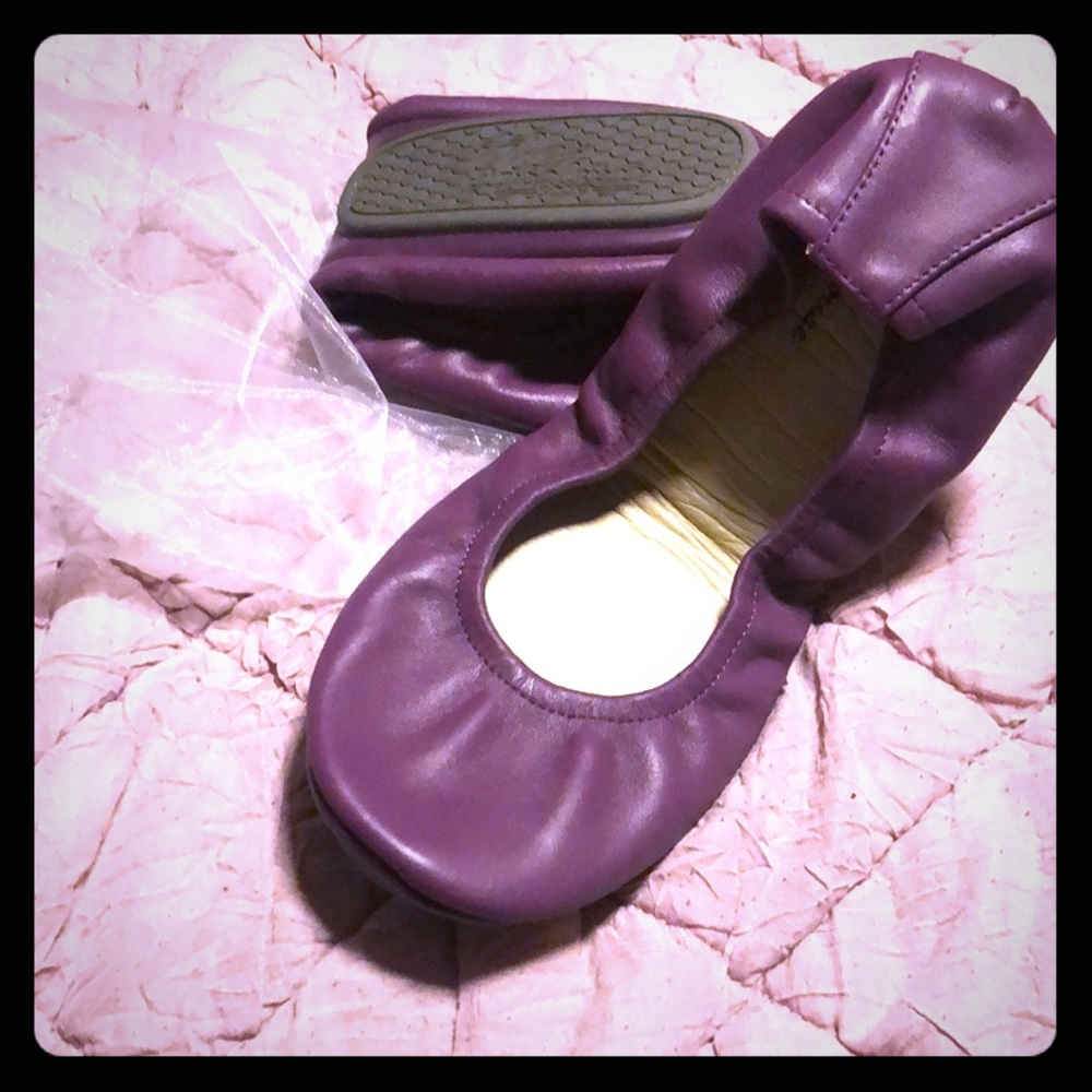 Storehouse flats, size 10